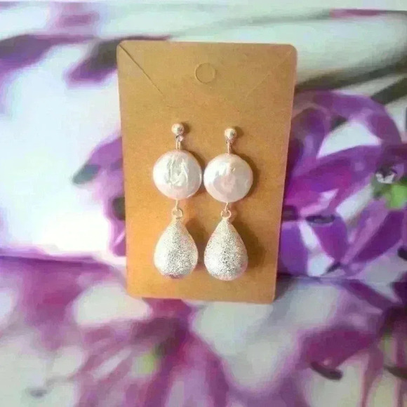 Authentic baroque coin freshwater pearl earrings - Picture 4 of 4